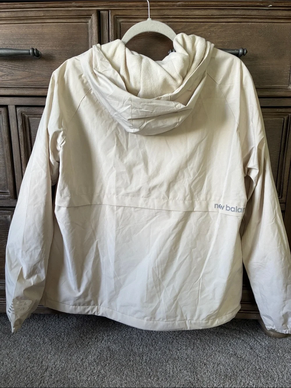 New Balance Women's Light Cream Hooded Utility Jacket - Picture 5 of 6